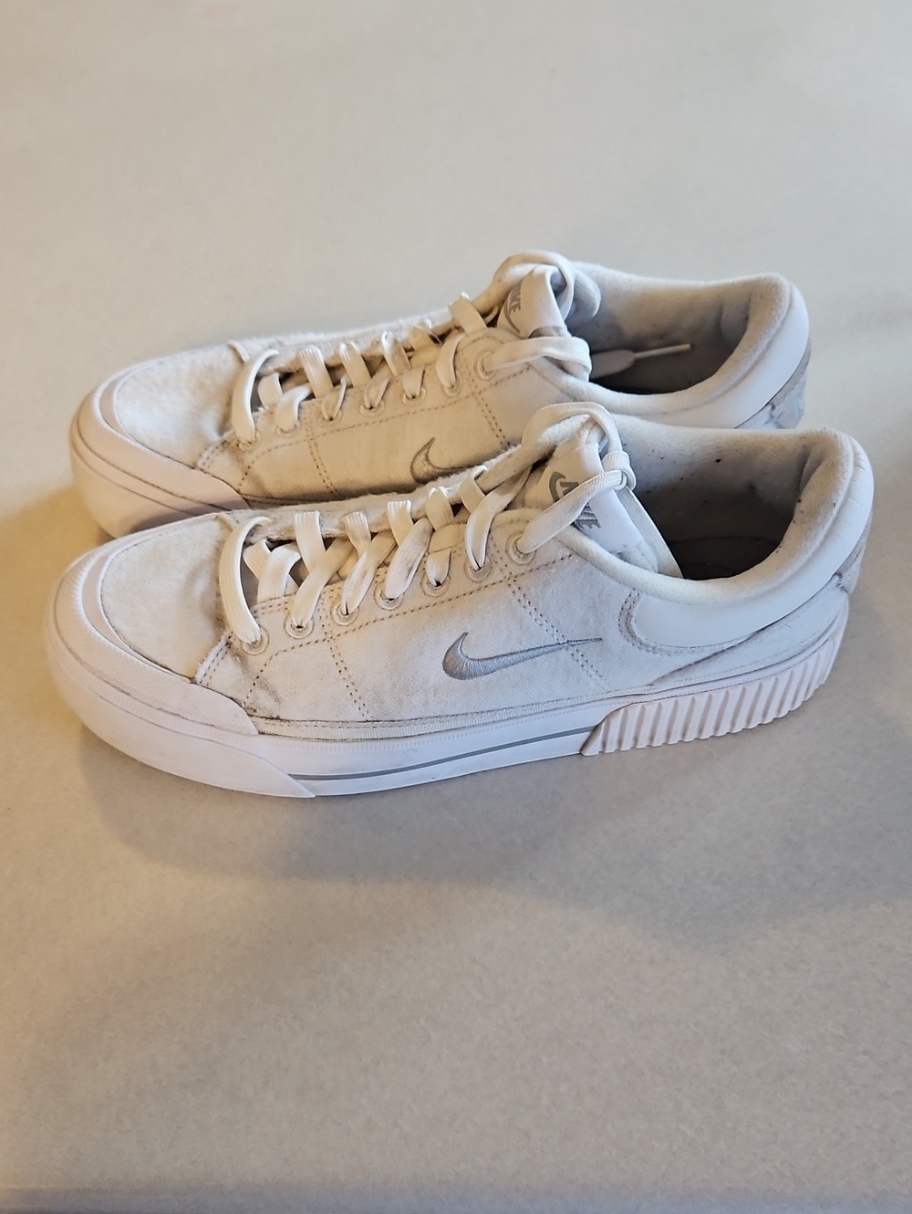 Nike Womens Court Legacy Lift Shoes